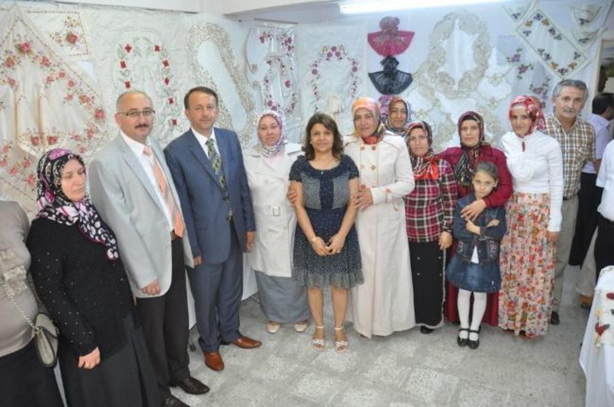Arslanbey'de Renkli A&ccedil;ılışlar