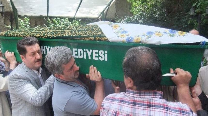 Milletvekili Kinay'ın Yengesi Vefat Etti