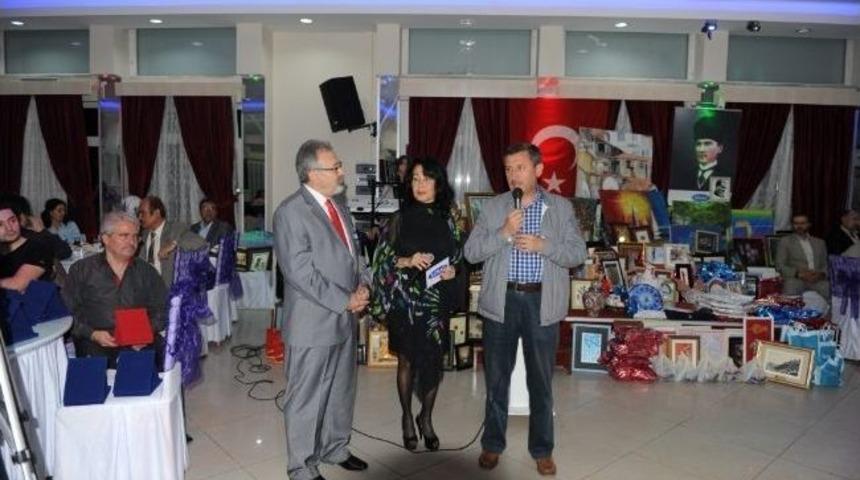 Vali, K&uuml;sad &Uuml;yeleriyle Buluştu