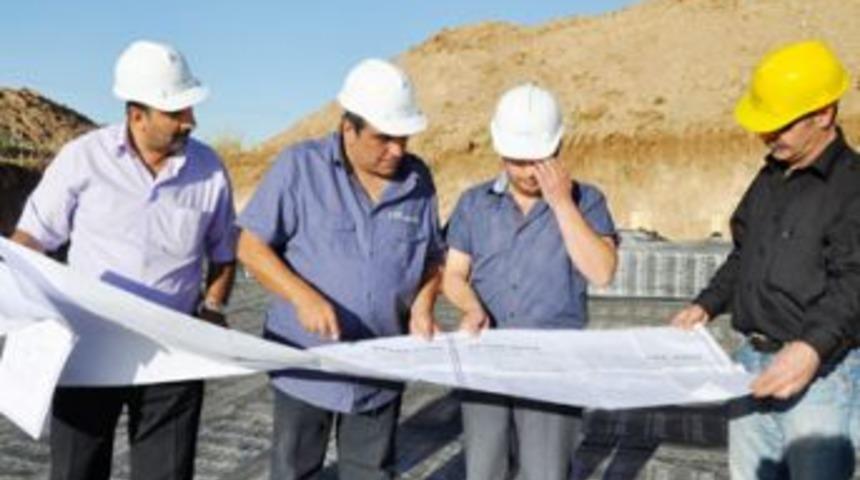 &Ouml;mer Danış m&uuml;teahhitliğe başladı