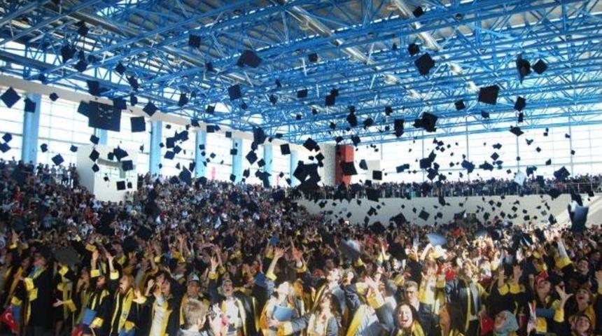 Km&uuml; İibf'de Mezuniyet T&ouml;reni
