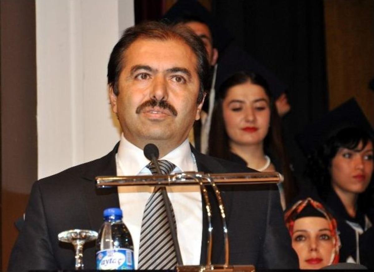 Erciyes &Uuml;niversitesi'nde Mezuniyet Sevinci