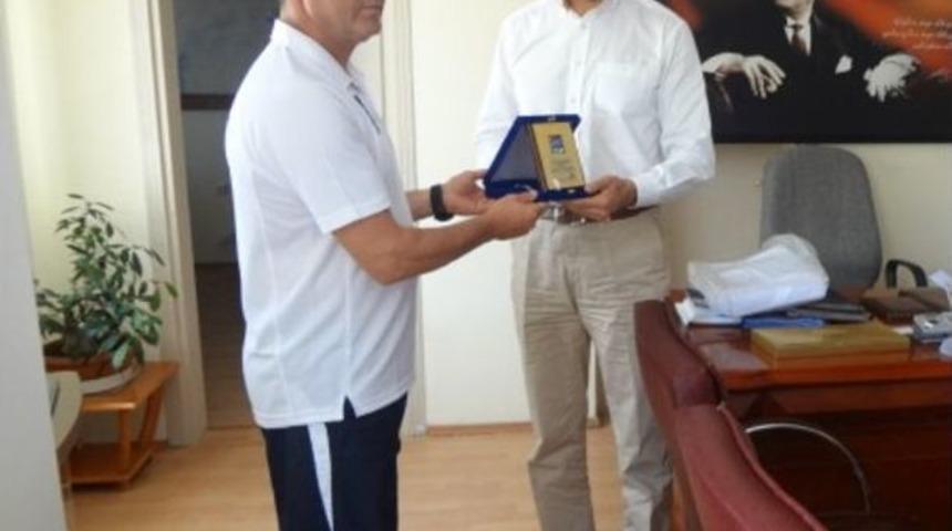 Milli Sporculardan Kaymakam Tun&ccedil;&rsquo;a Ziyaret