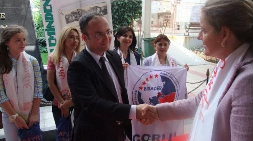 Azar Ramis &Ccedil;ınar Okurlarıyla Buluştu