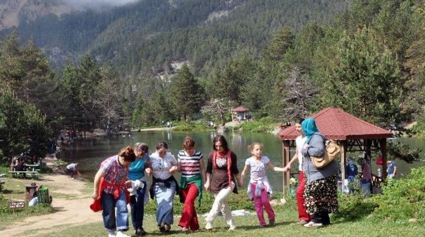 Limni G&ouml;l&uuml;'nde Karne Bereketi
