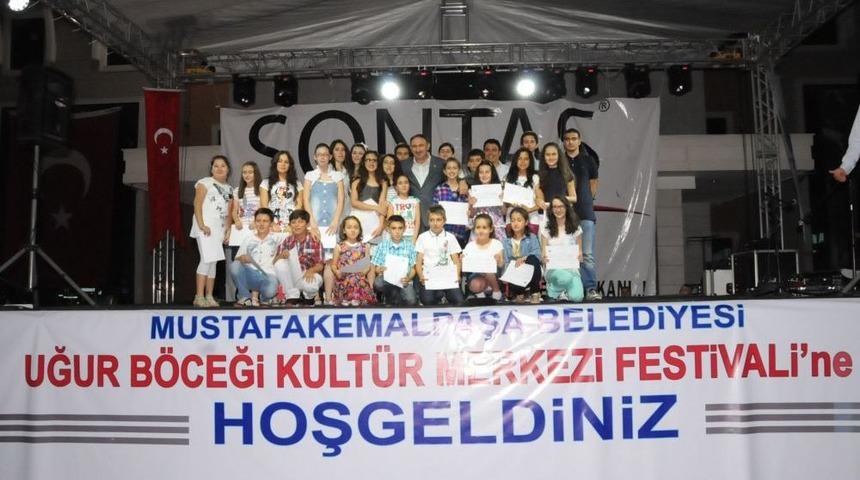 Kursiyerlerden Gitar Ve Bağlama Resitali