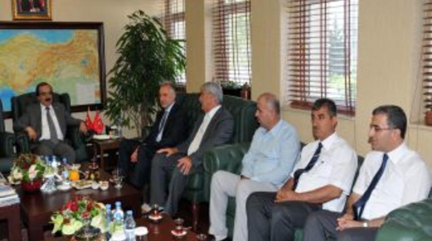 MARDAV &Uuml;yeleri, Vali H&uuml;seyin Avni Coş&rsquo;u Ziyaret Etti.