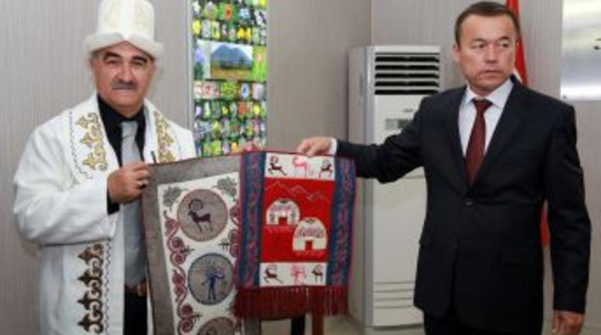 Kırgızistanlı Belediye Başkanından Talas&rsquo;a Ziyaret