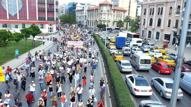 İzmir&rsquo;de Iş Bırakan Sendikalar Konak Meydanı&rsquo;na Y&uuml;r&uuml;d&uuml; 1