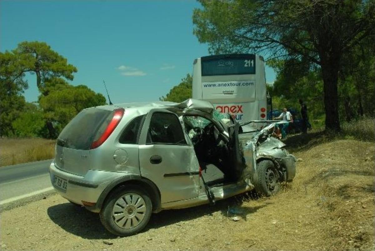 Manavgat&rsquo;ta Trafik Kazaları: 4 Yaralı