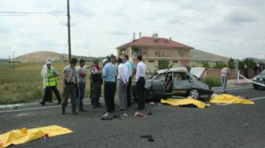 Nevşehir&rsquo;de Trafik Kazası: 4 &Ouml;l&uuml;, 2 Yaralı