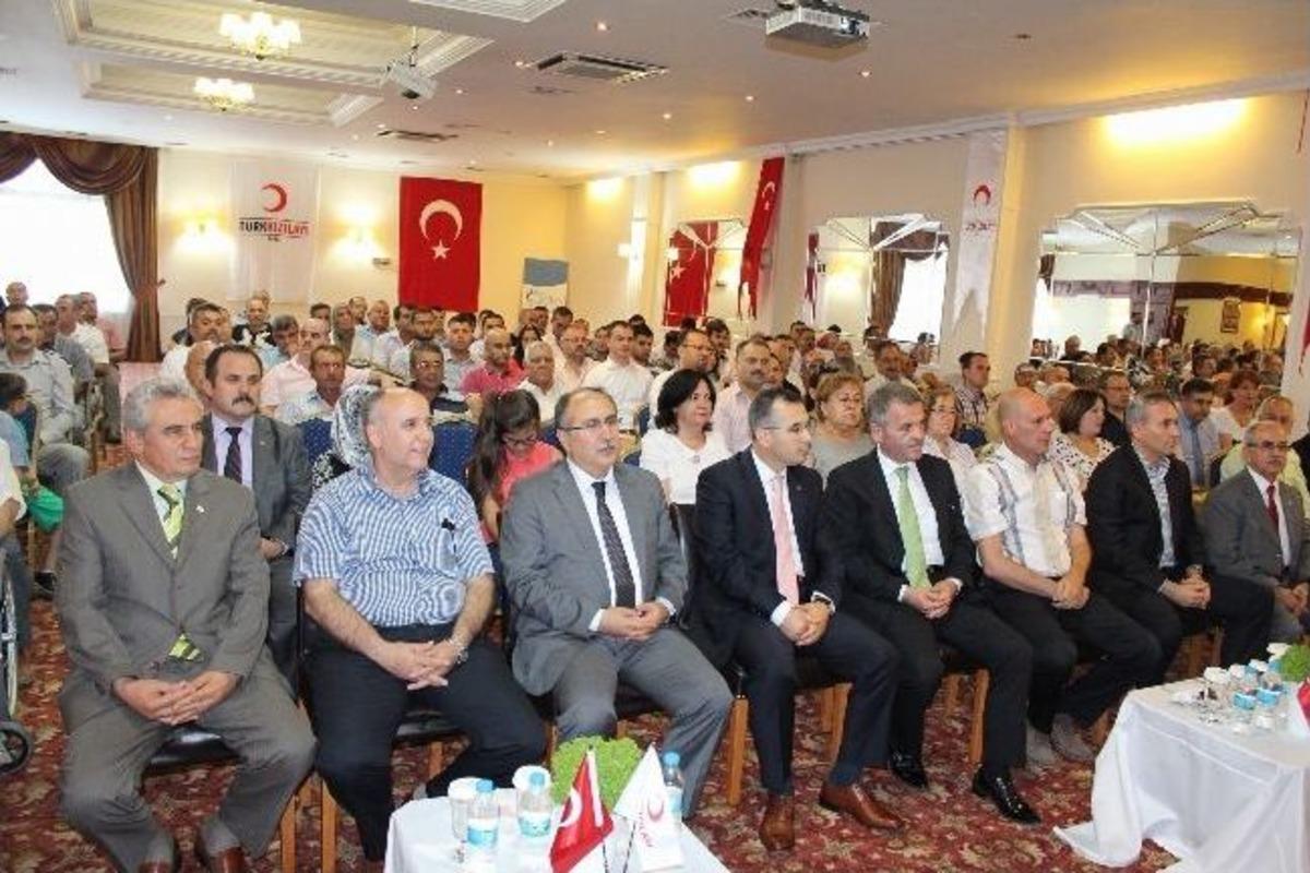 Manisa&rsquo;da Kan Bağış&ccedil;ılarına B&uuml;y&uuml;k Onur