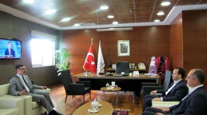 Vali Turhan Sanayi Odası'nda