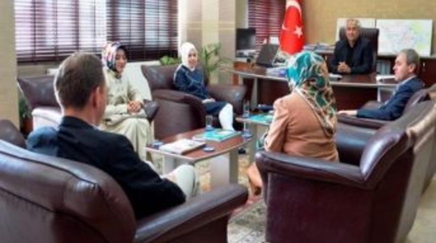 Ak Parti'li Kadınlardan Başkan G&uuml;ler'e 'hayırlı Olsun' Ziyareti