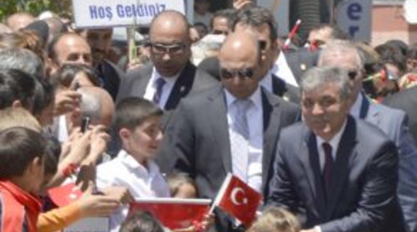Cumhurbaşkanı G&uuml;l'den Ardahan'a iki m&uuml;jde