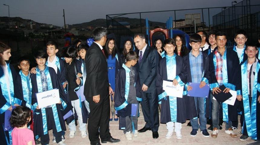 Şırnak &Ouml;zel Bur&ccedil; Yağmur Koleji&rsquo;nde Mezuniyet Coşkusu
