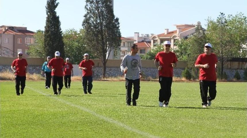 M&uuml;d&uuml;rler Spora Başladı