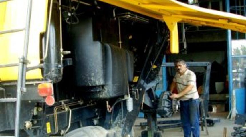 Buğday Hasadı &Ouml;ncesi Bi&ccedil;erd&ouml;verlerde Bakım Yapılıyor