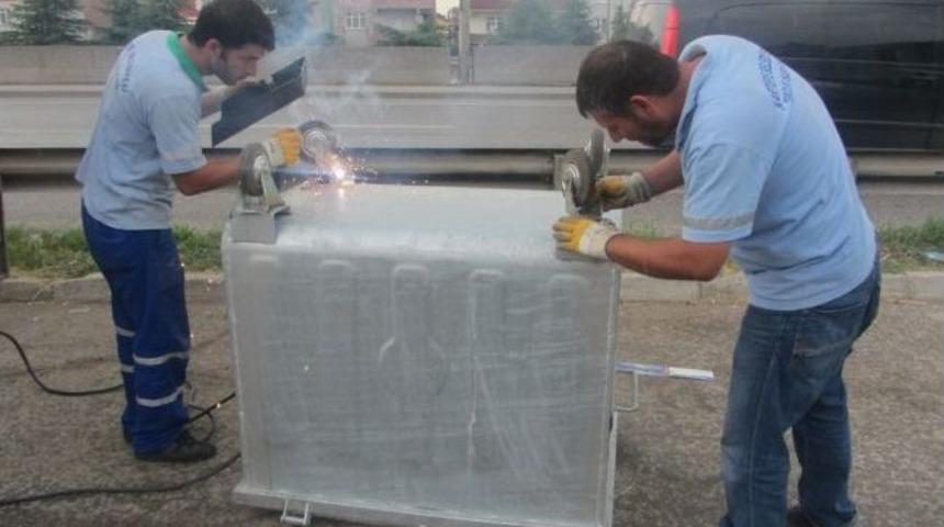 Kartepe'de Konteynerler Yenileniyor