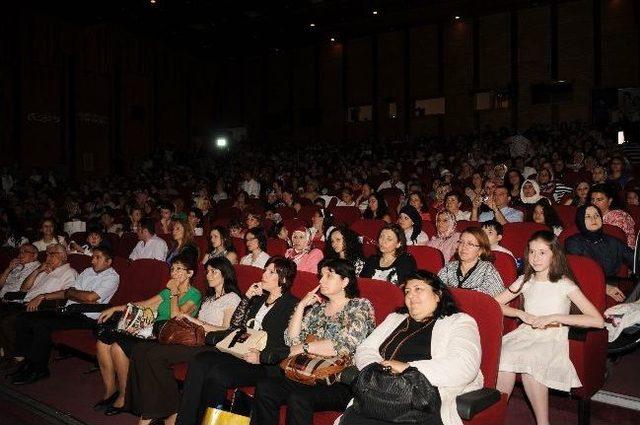 S&uuml;leyman Demirel&rsquo;de Mezuniyet Coşkusu 1