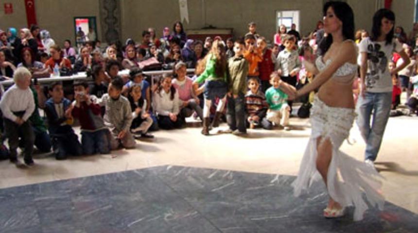 Okul aile birliğinde dans&ouml;zl&uuml; &ccedil;ay