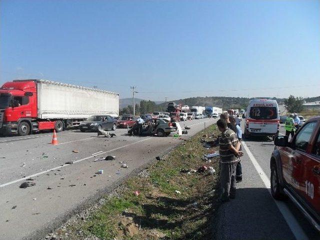 Balıkesir'de Feci Kaza: 2 Ölü, 1 Yaralı