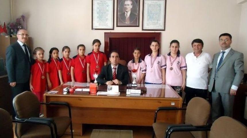 Gazili &Ouml;ğrenciler, Masa Tenisi'nde Manisa 3.'s&uuml; Oldu