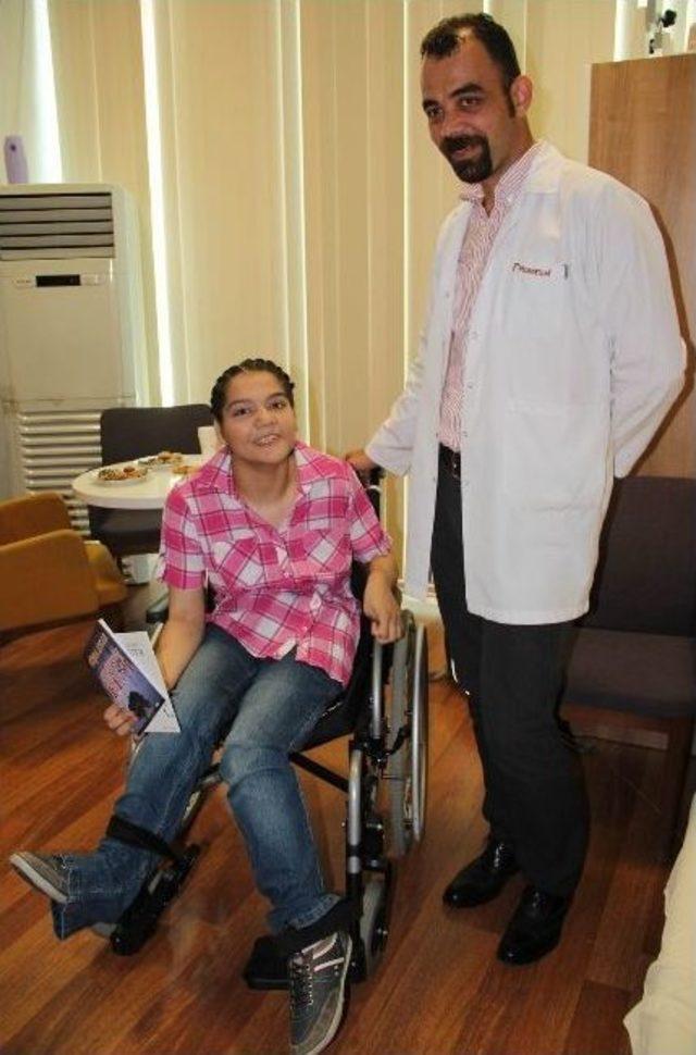 Başbakana Şiir Okuyan B&uuml;şra, 20 Yıl Sonra Ayağa Kalktı 3