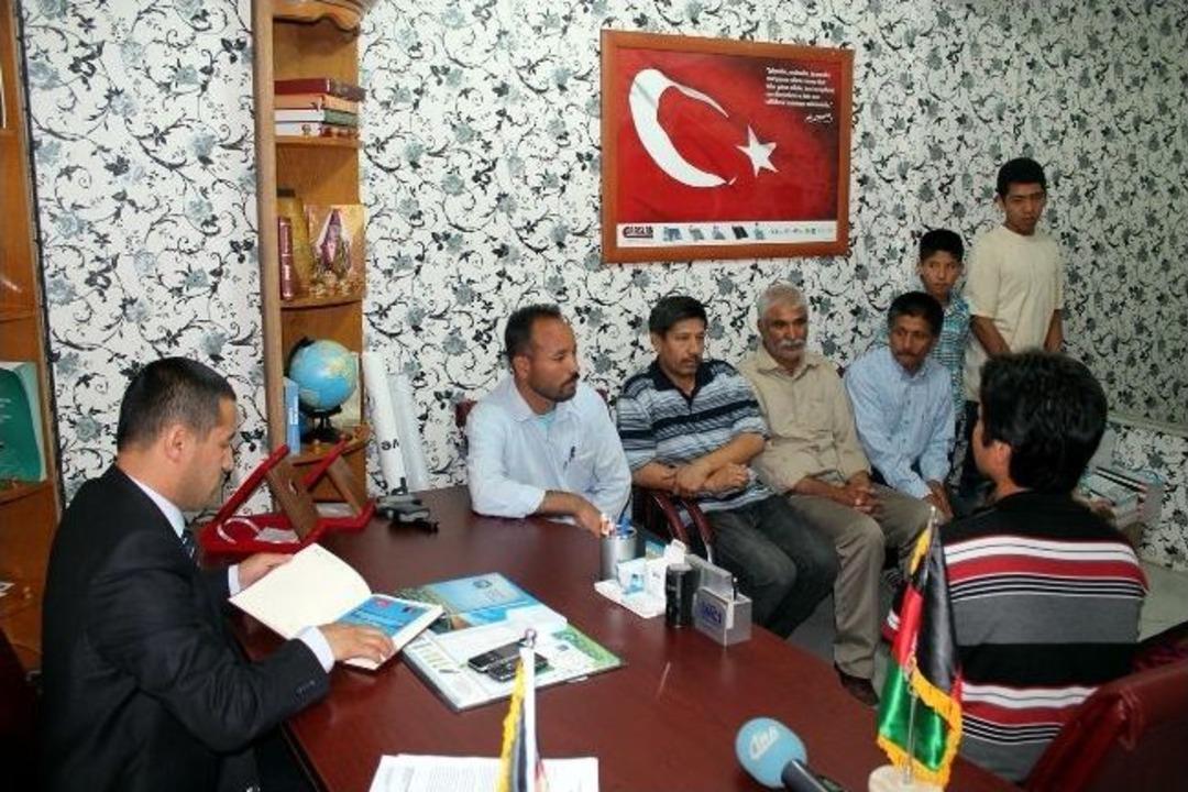Afgan M&uuml;lteciler Trabzon&rsquo;da Zor G&uuml;nler Ge&ccedil;iriyor
