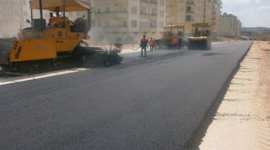 Gaziantep B&uuml;y&uuml;kşehir Belediyesi Asfalt &Ccedil;alışmalarını S&uuml;rd&uuml;r&uuml;yor