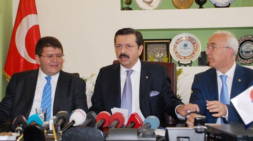 Gezi Eylemleri Toplumun Fay Hattıyla Oynamak Isteyenlere Fırsat Veriyor