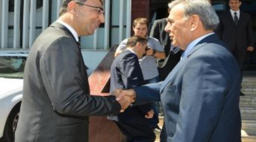 Vali Toprak: Esnaf Ve Halk &Ccedil;adırlardan Rahatsız