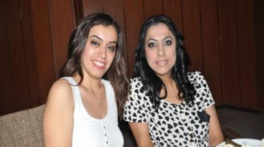 Zeybek Kursu &Ouml;ğrencileri Yemekte Buluştu