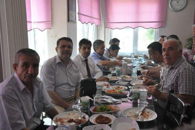 B&uuml;ro Memur-sen, &Uuml;yeleriyle Yemekte Buluştu 2