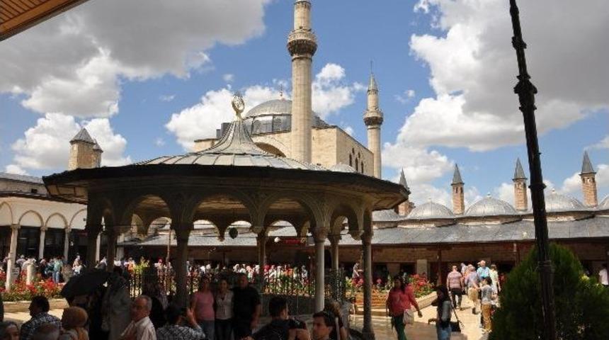 Kırıkkale&rsquo;de Yaşayan Yaşlıları Konya&rsquo;yı Gezdi