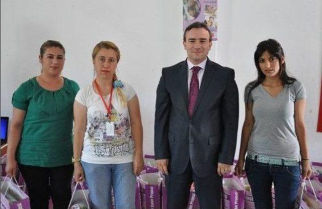  bilin&ccedil;li Kadın  Projesi &Ouml;d&uuml;l T&ouml;reni Ger&ccedil;ekleşti 1