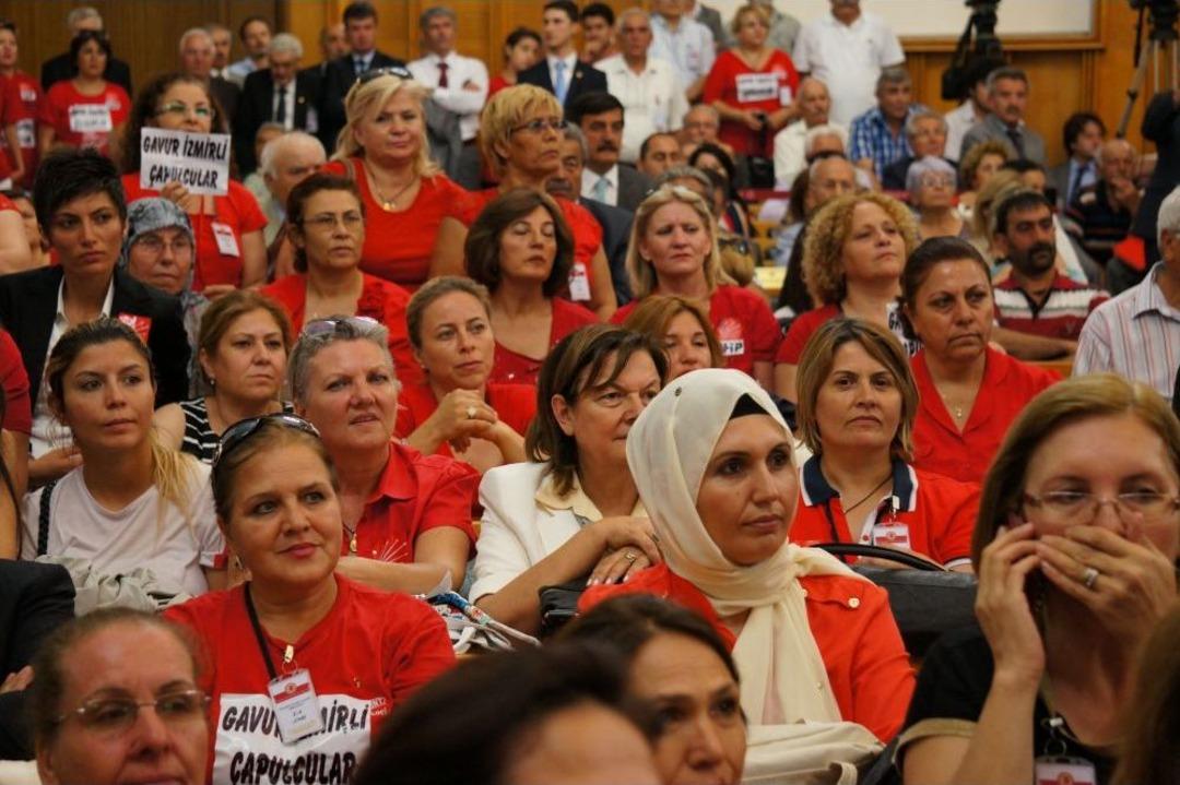 Kılı&ccedil;daroğlu: T&uuml;rkiye'de Siyaset&ccedil;ilere Gen&ccedil;ler 'adam Gibi' Ders Verdi