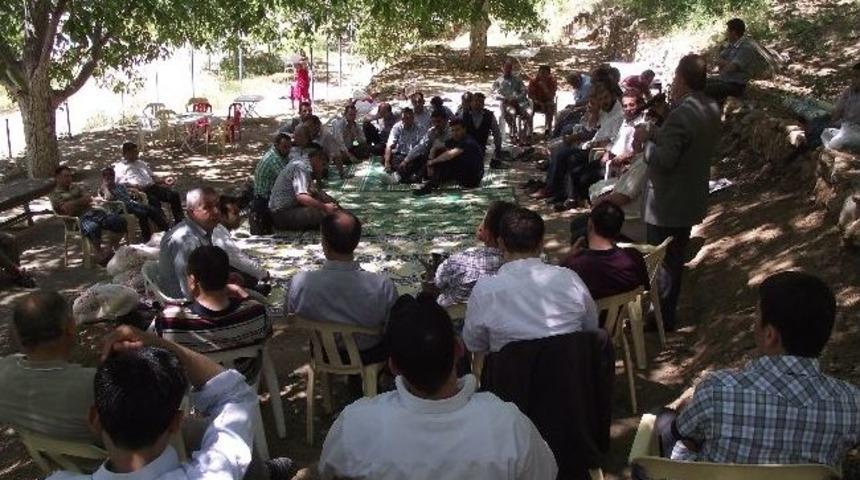 Din G&ouml;revlileri Huzur İ&ccedil;in Dua Etti