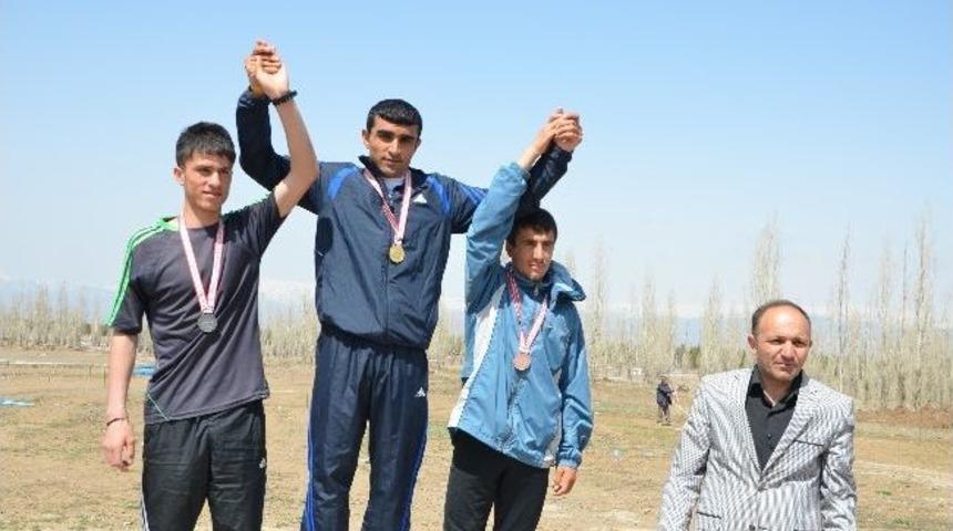 &Ccedil;e&ccedil;en Balkanlara Koşacak