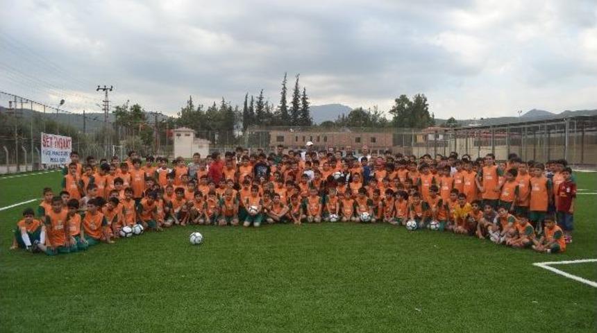 Kozan&rsquo;da Yaz Futbol Okulu