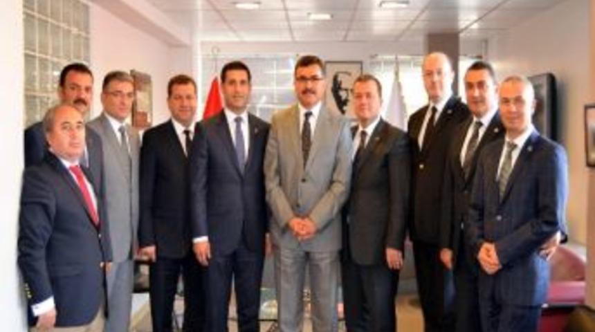 Vali Turhan Ticaret Odası'nda