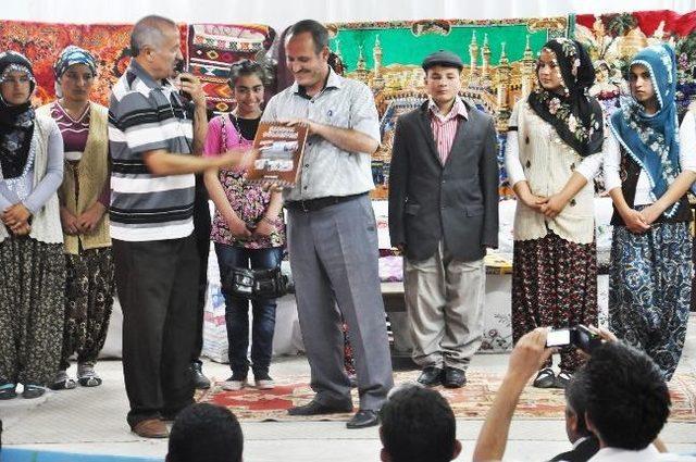 ''ah Şu Alamanya'' Tiyatro Gösterisi İlgiyle İzlendi