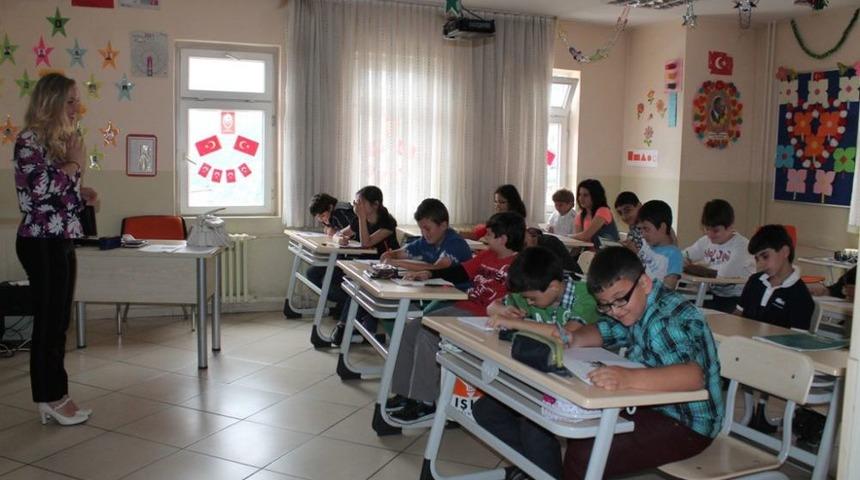 Menderes Koleji, &Ouml;ğrencileri I&ccedil;in İngilizce Yaz Kampı D&uuml;zenliyor