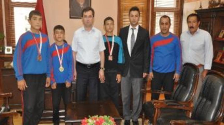 G&uuml;reş&ccedil;iler Kaymakam Maytalman&rsquo;ı Ziyaret Etti