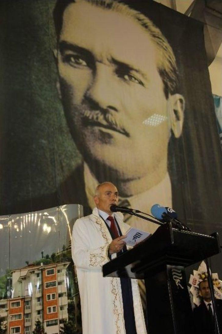 Rte&uuml;&rsquo;de Mezuniyet &Ccedil;oşkusu