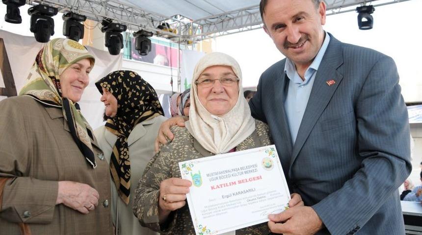 Uğur B&ouml;cekleri Sertifikalarını Aldı