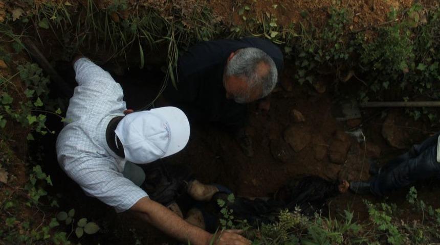 Kayıp kişinin cesedi ormanda &ccedil;ukurda bulundu