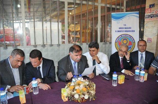 Vali Yılmaz Ağa Mahallesinde Halk İle Bir Araya Geldi 1