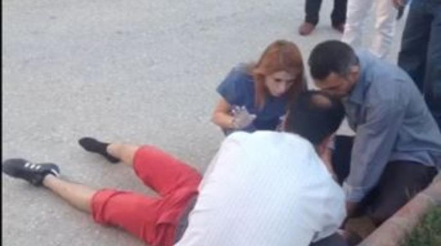 Bilecik'te Motorlu Kuryeye Otomobil &Ccedil;arptı