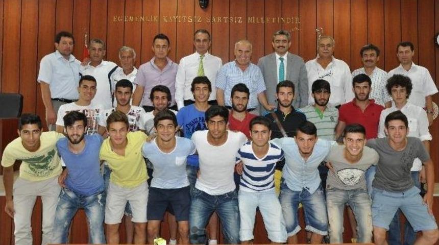 Şampiyon Yıldızg&uuml;c&uuml;&rsquo;nden İl Genel Meclisi&rsquo;ne Ziyaret